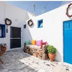 Easy Going Santorini House * Éxo Goniá