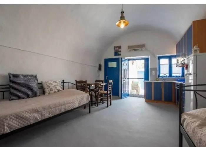 Easy Going Santorini House